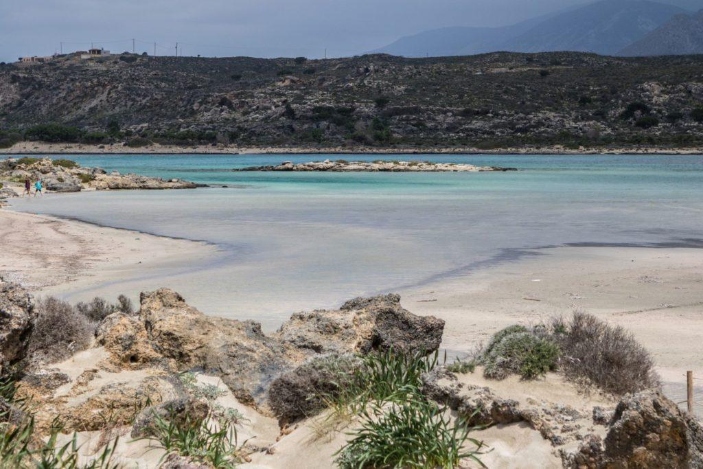 Dünen, Sandlinlien am Strand von Elafonissi, Kreta. 